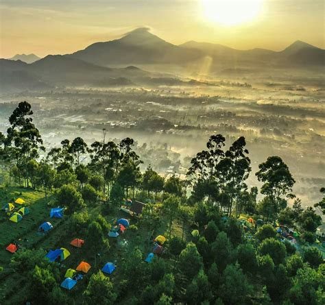 Potensi Wisata dan Manfaat Ekonomi dari Gunung Lokasi Gunung Wayang